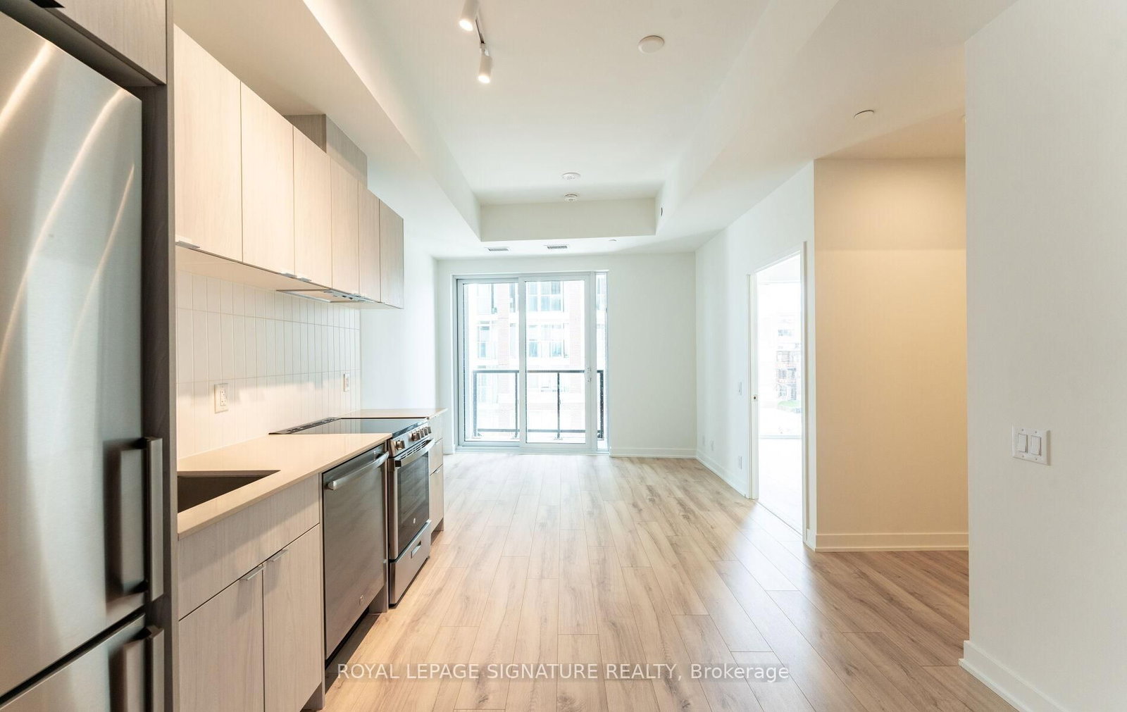 1660 Bloor Street W, Unit 404 - Photo 6