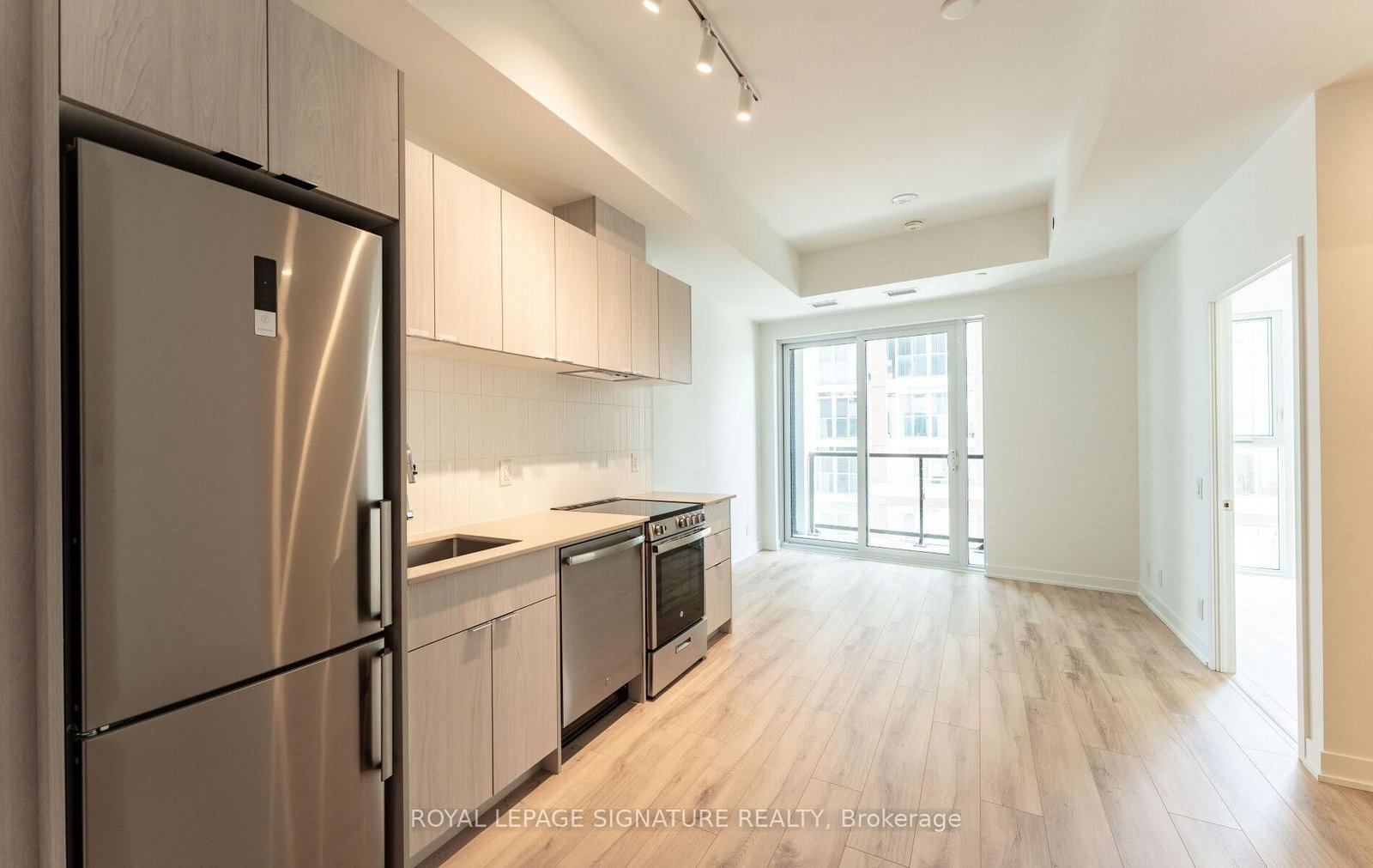 1660 Bloor Street W, Unit 404 - Photo 7