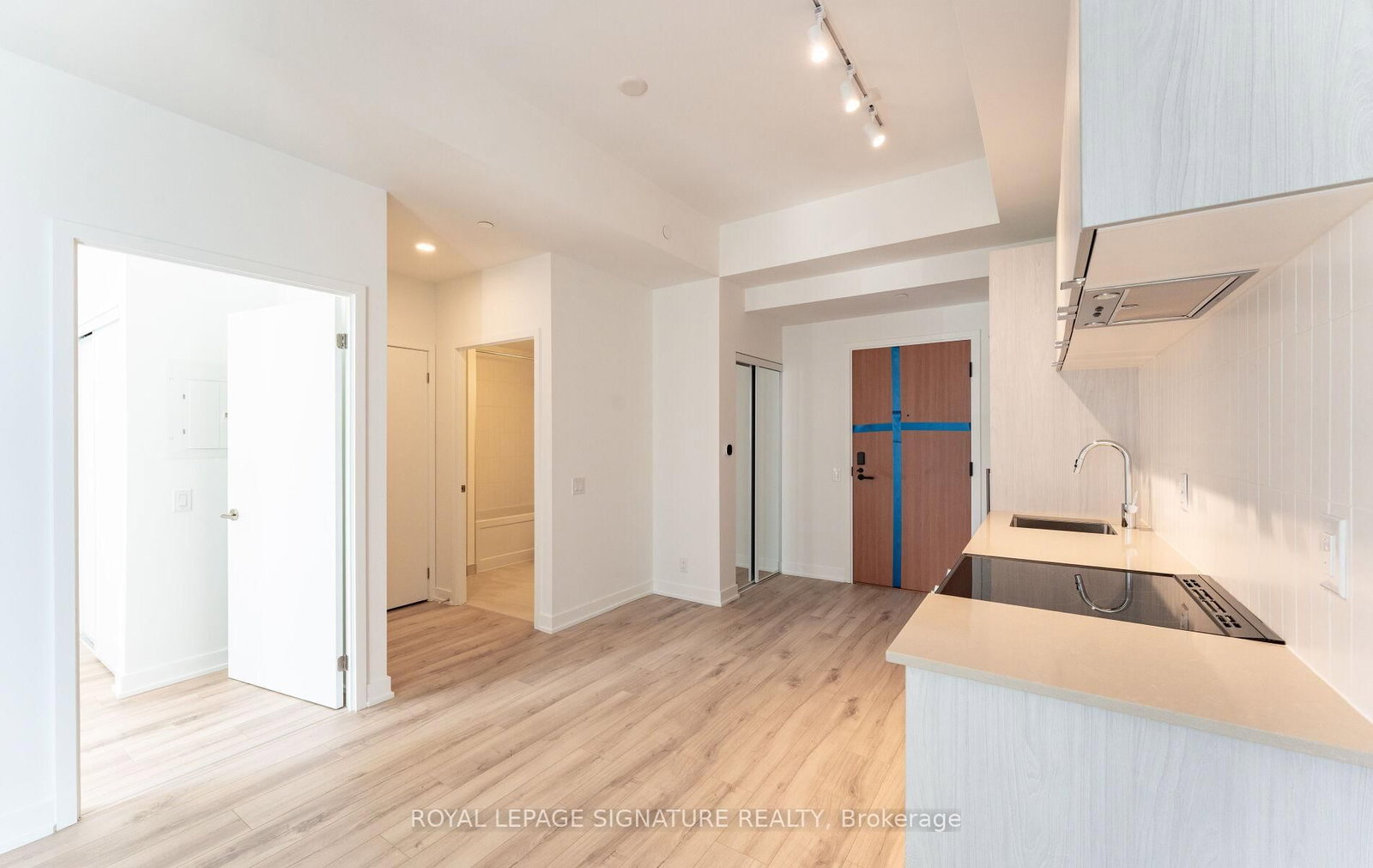 1660 Bloor Street W, Unit 404 - Photo 9