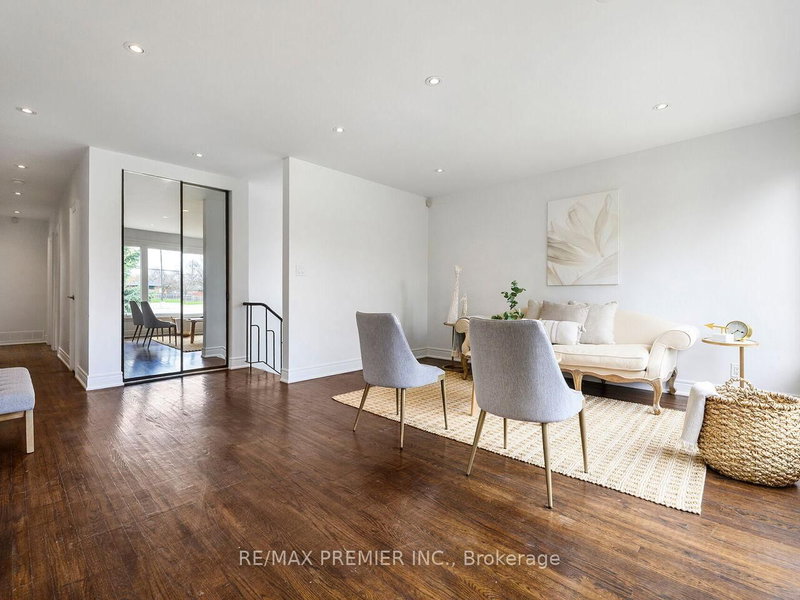 9 Templar Dr, Toronto, M9R 3C6 | Image 3