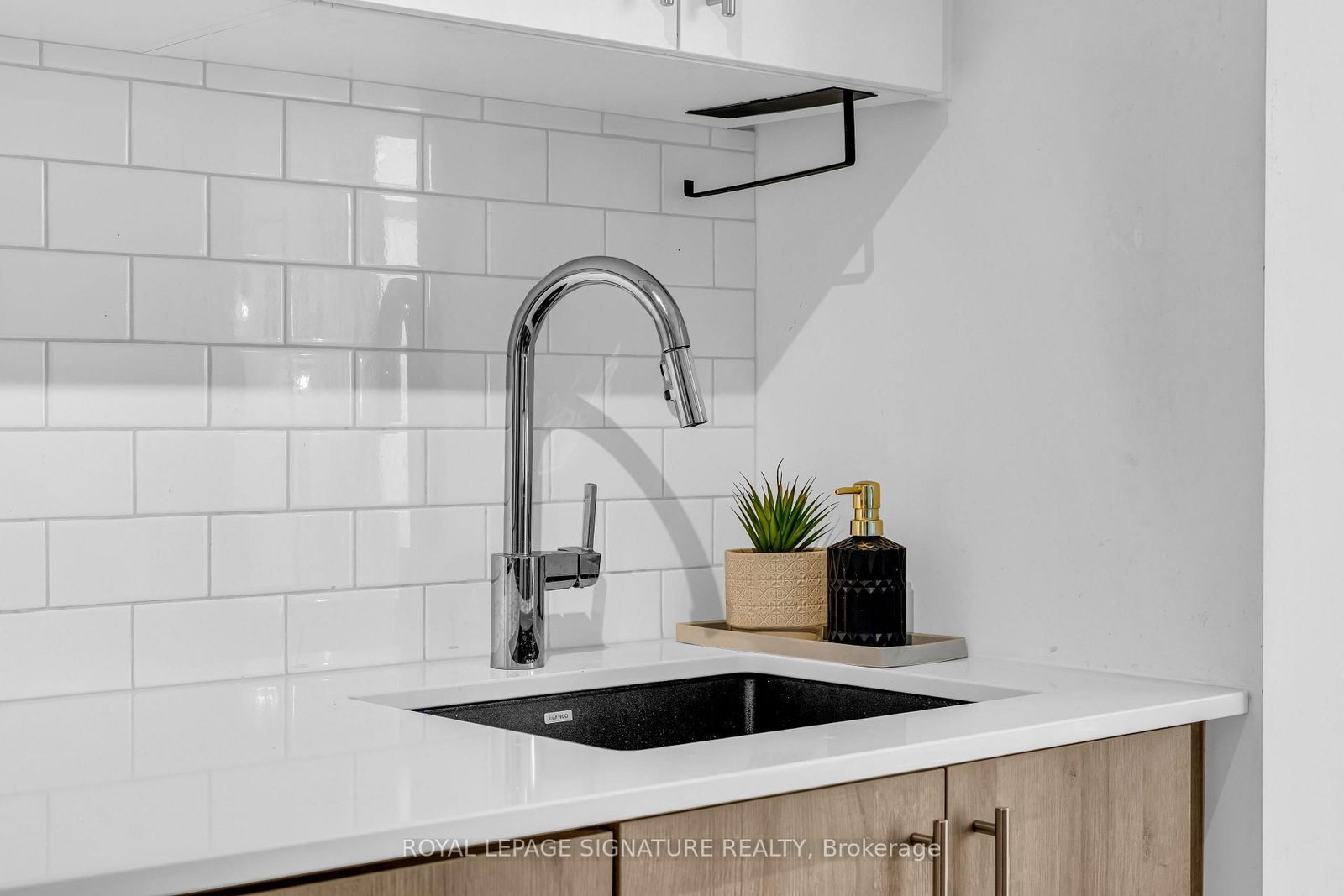 1195 The Queensway, Unit 317 - Photo 20