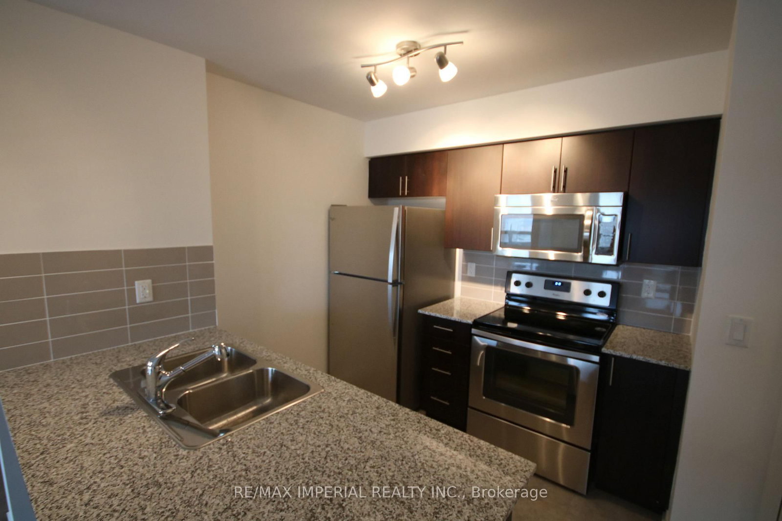 1410 Dupont Street, Unit 710 - Photo 3
