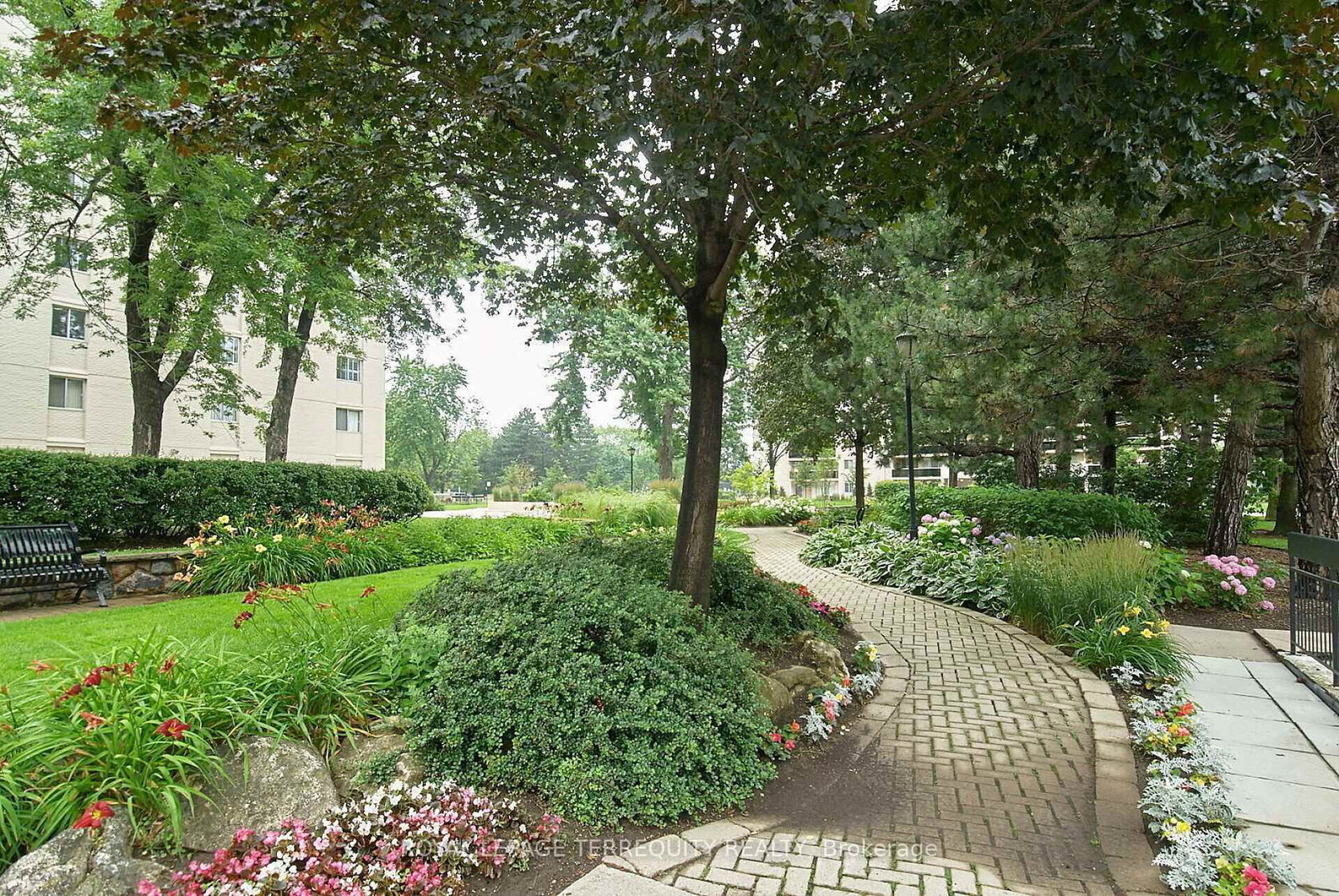 812 Burnhamthorpe Road, Unit 1907 - Photo 26