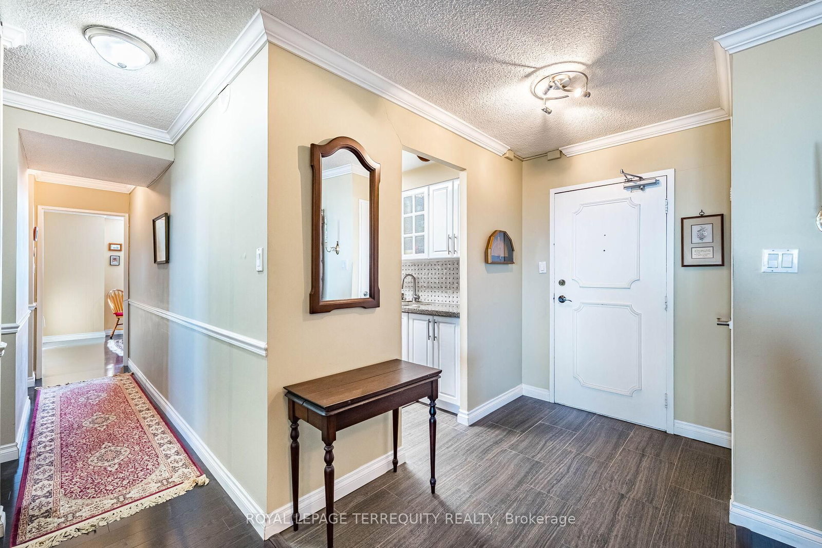 812 Burnhamthorpe Road, Unit 1907 - Photo 5