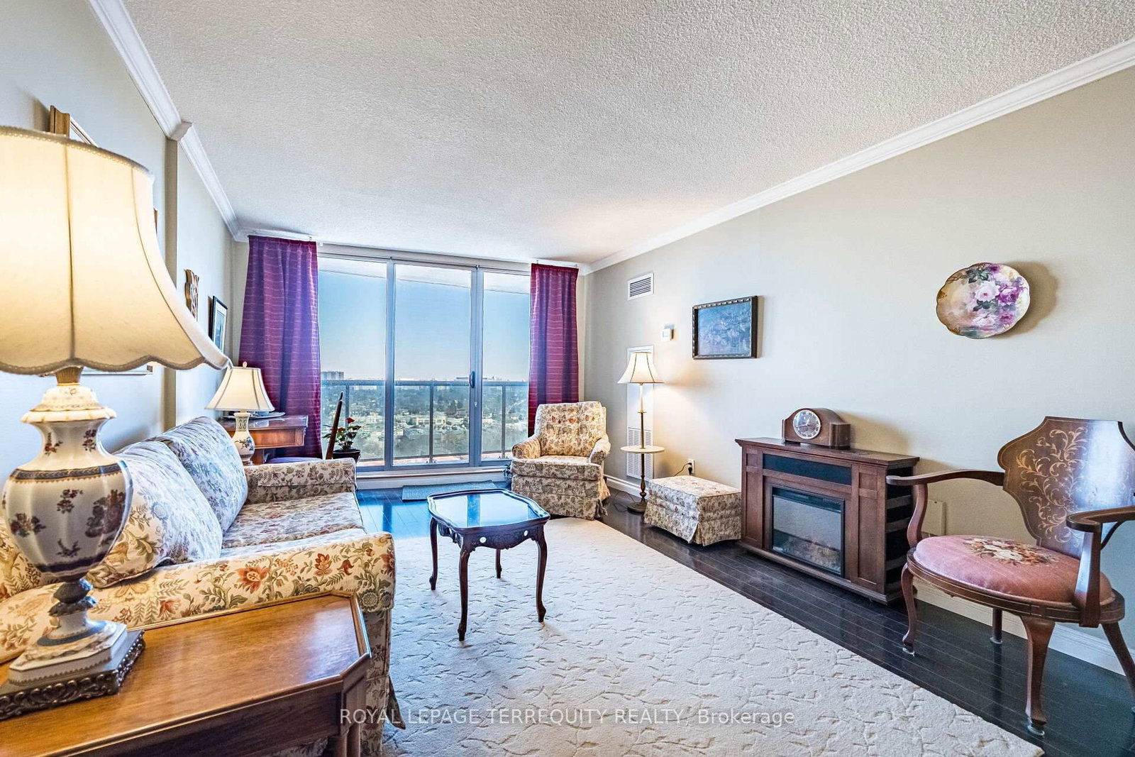 812 Burnhamthorpe Road, Unit 1907 - Photo 9