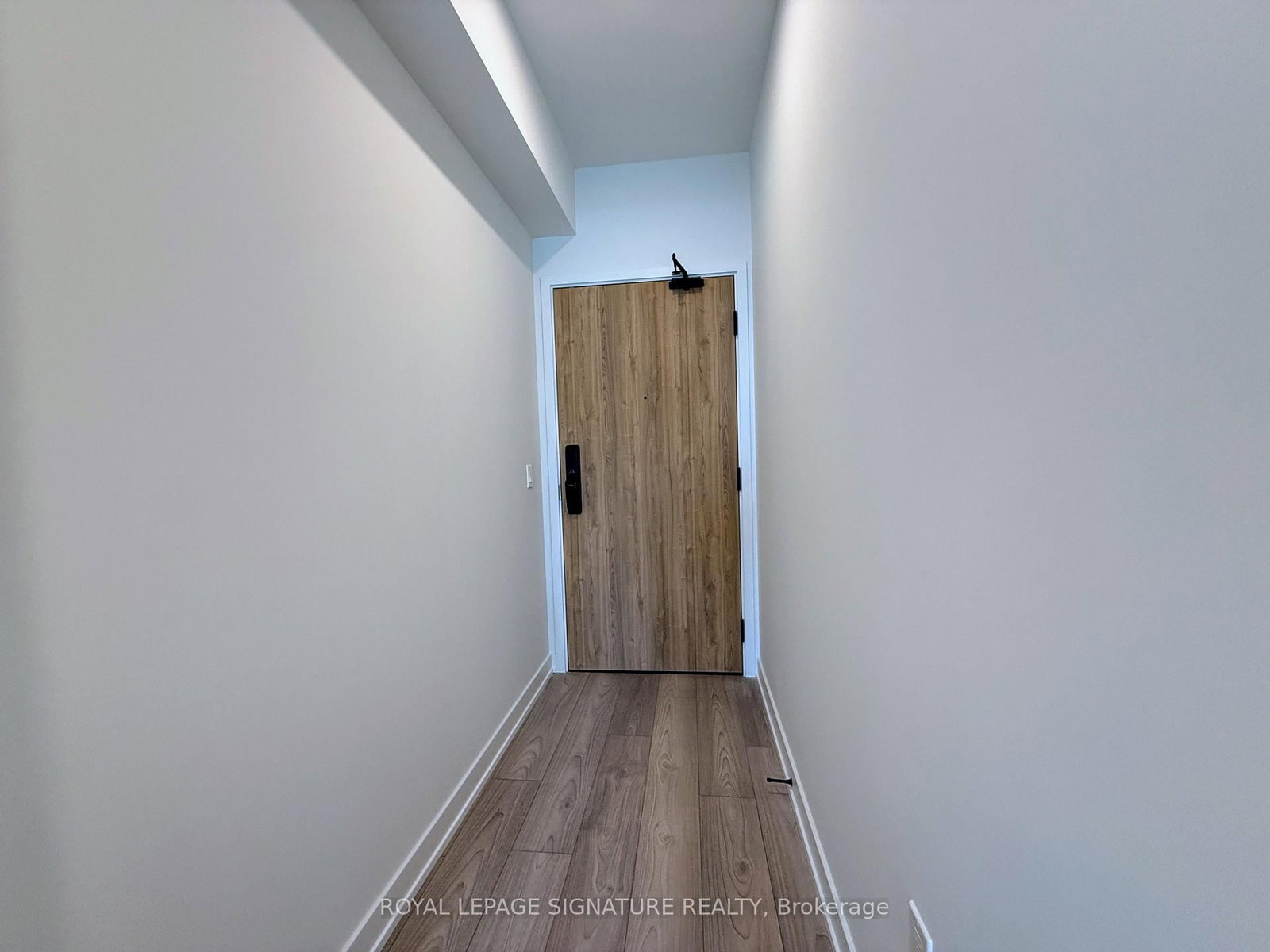 1 Fairview Road E, Unit 1009