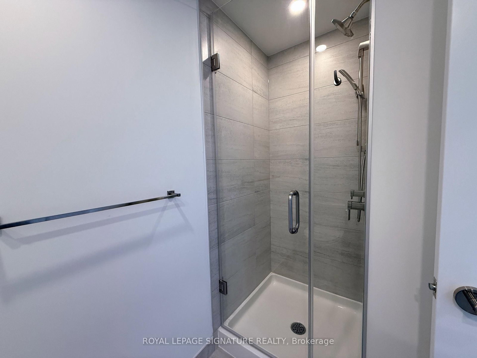 1 Fairview Road E, Unit 1009 - Photo 5
