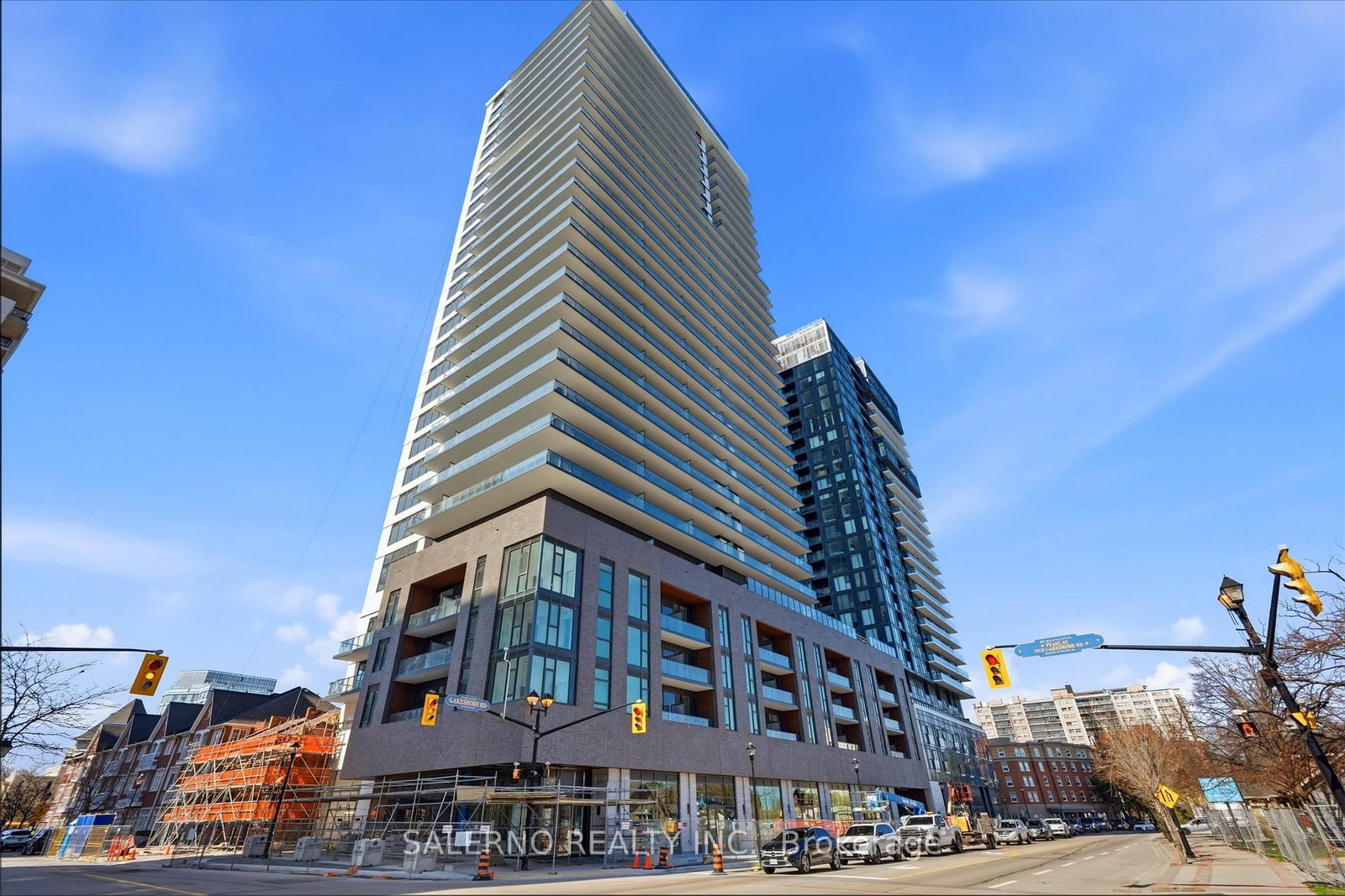 2075 Lakeshore Road, Unit 305