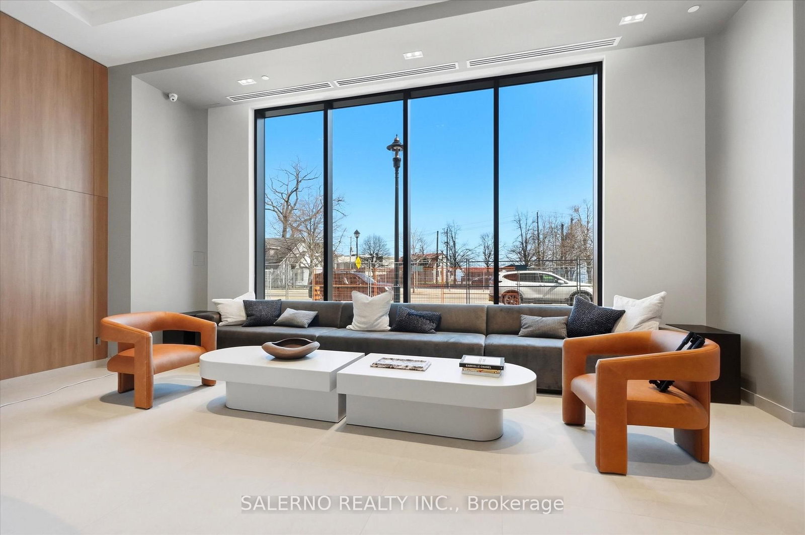 2075 Lakeshore Road, Unit 305 - Photo 3