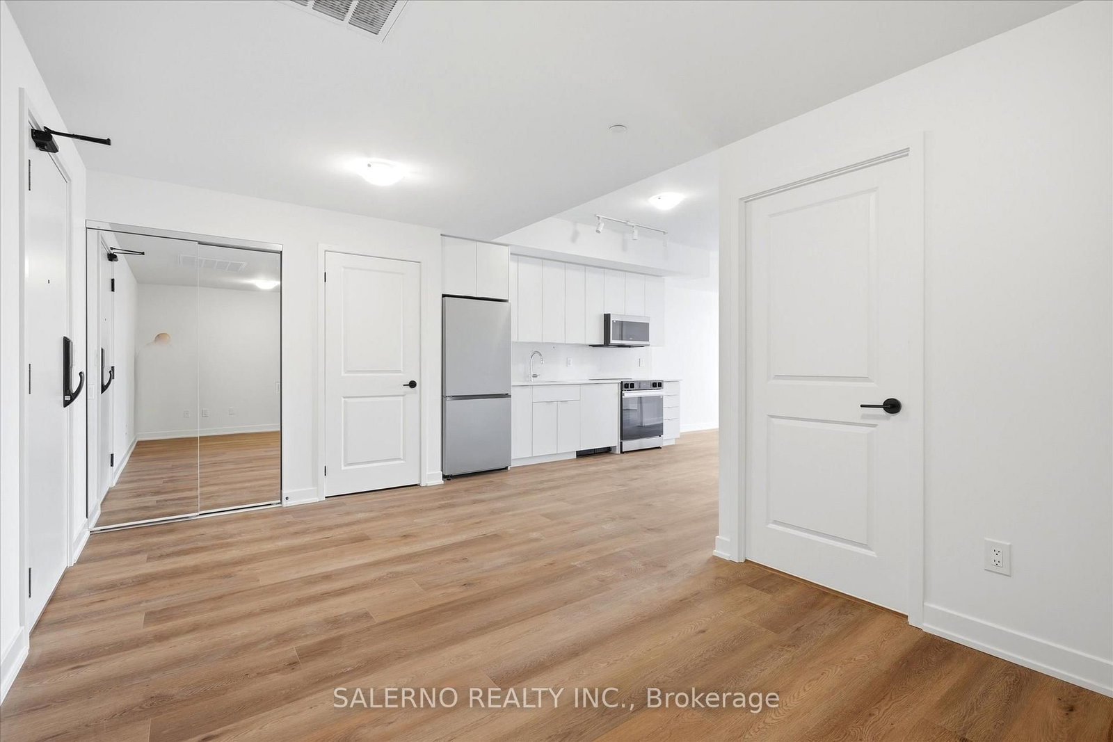 2075 Lakeshore Road, Unit 305 - Photo 8