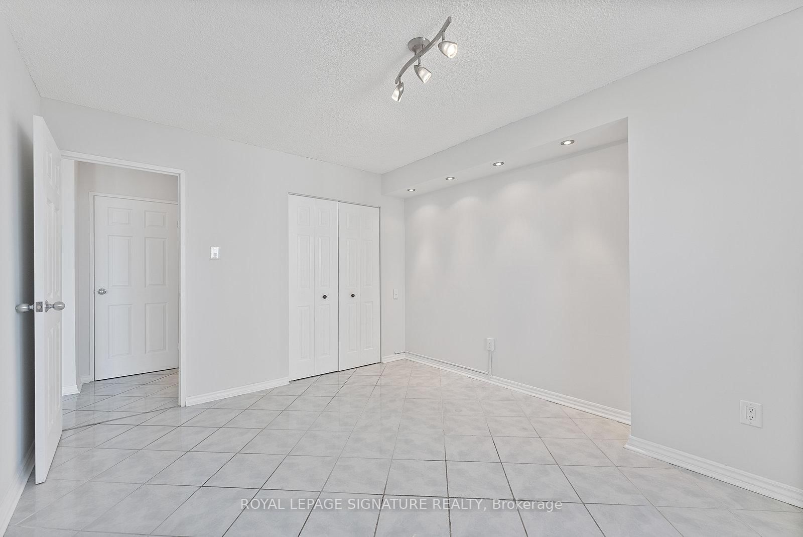 5 San Romanoway, Unit 906 - Photo 17