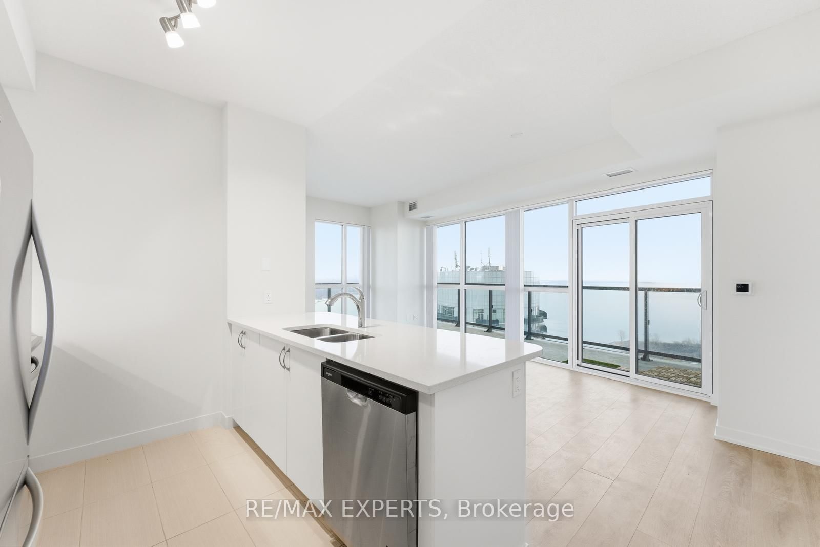 38 Annie Craig Drive, Unit 3502 - Photo 6