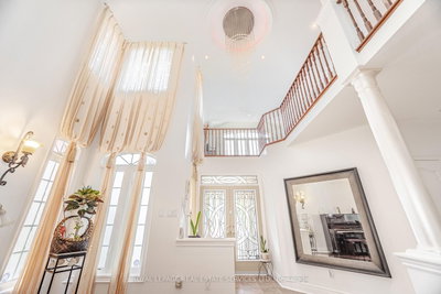 3809 Candlelight Drive • Mississauga, ON photo 8
