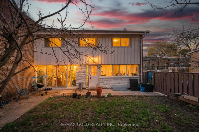 2 - 30 Sentinel Road