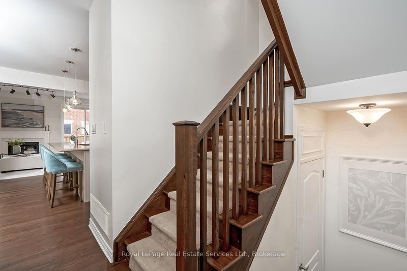 1522 Tough Gate, Milton, L9T 8Y6 | Image 3