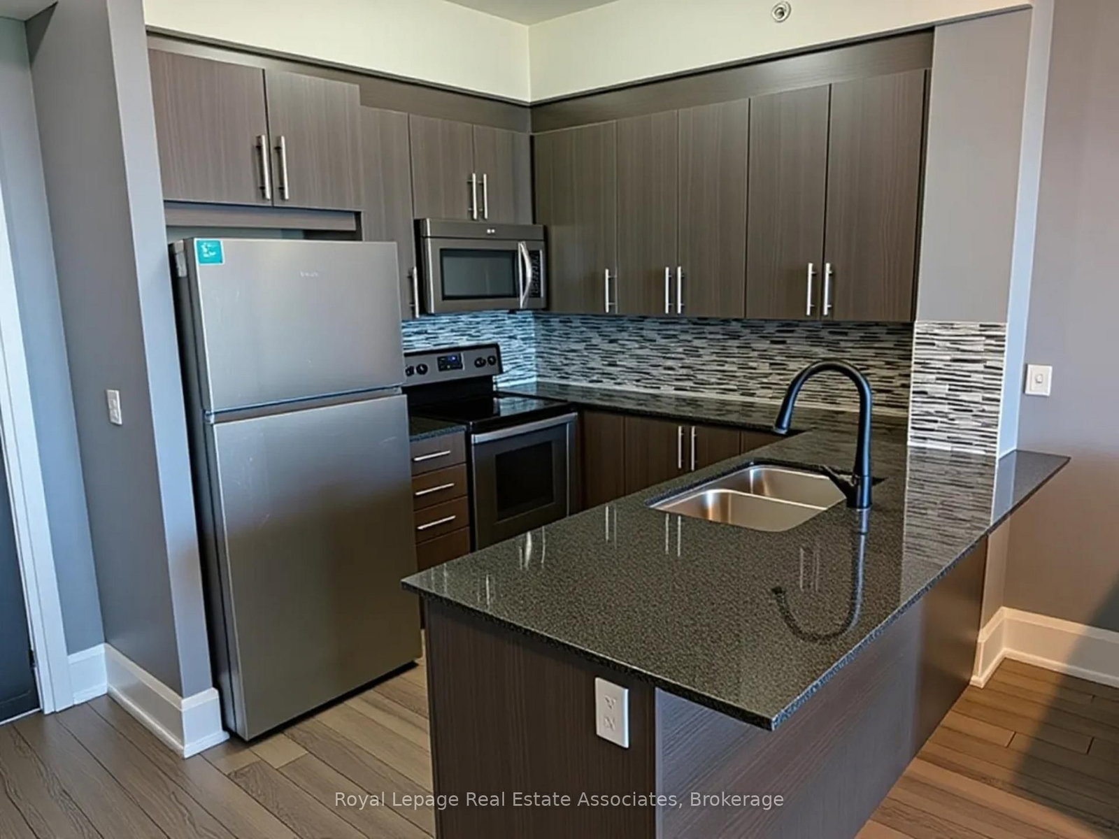 45 Yorkland Boulevard, Unit 405 - Photo 11