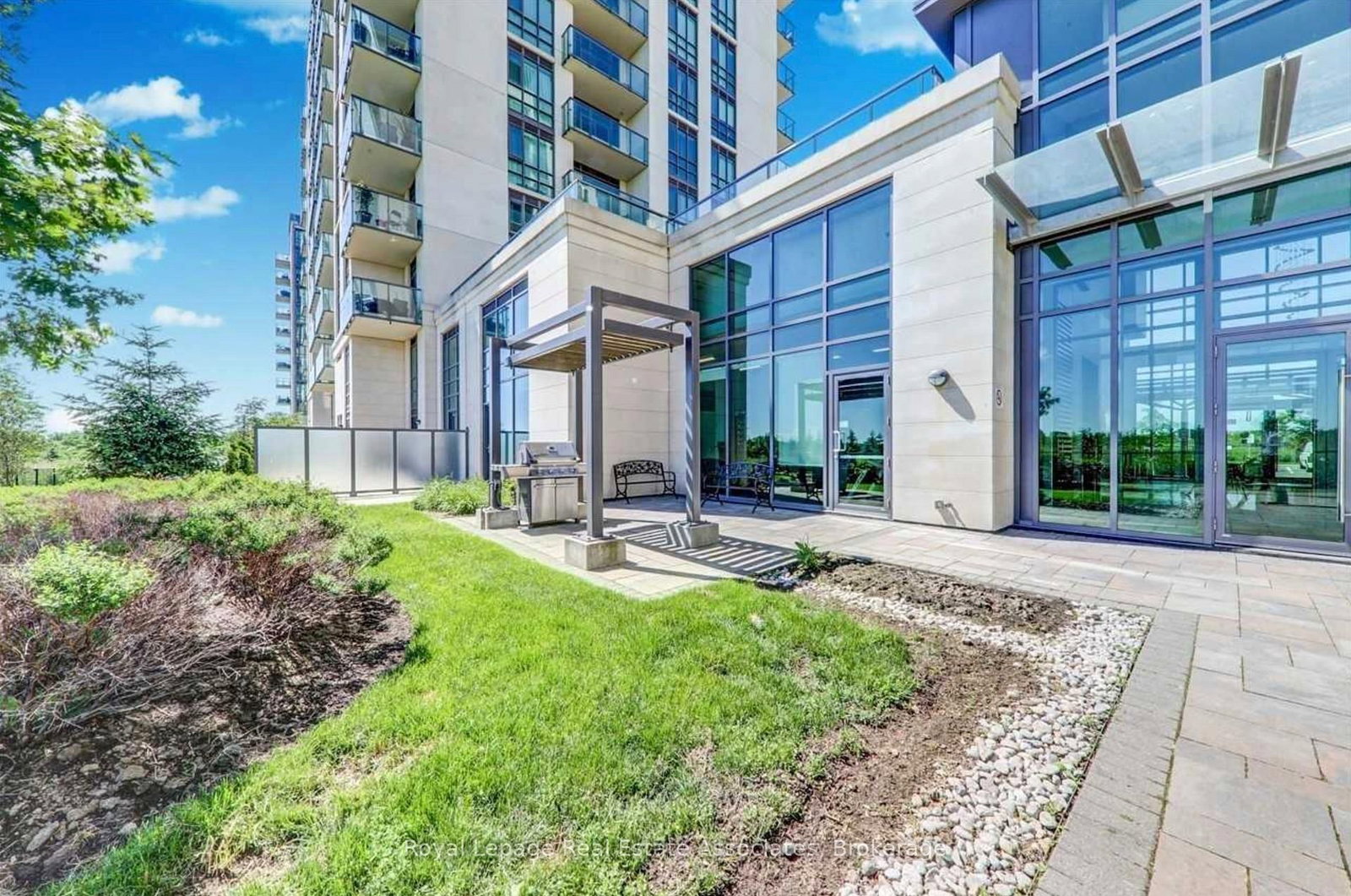 45 Yorkland Boulevard, Unit 405 - Photo 18