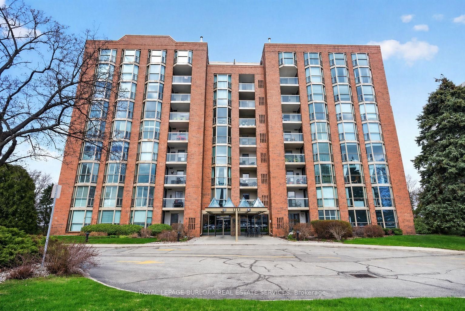 1225 North Shore Boulevard E, Unit 307