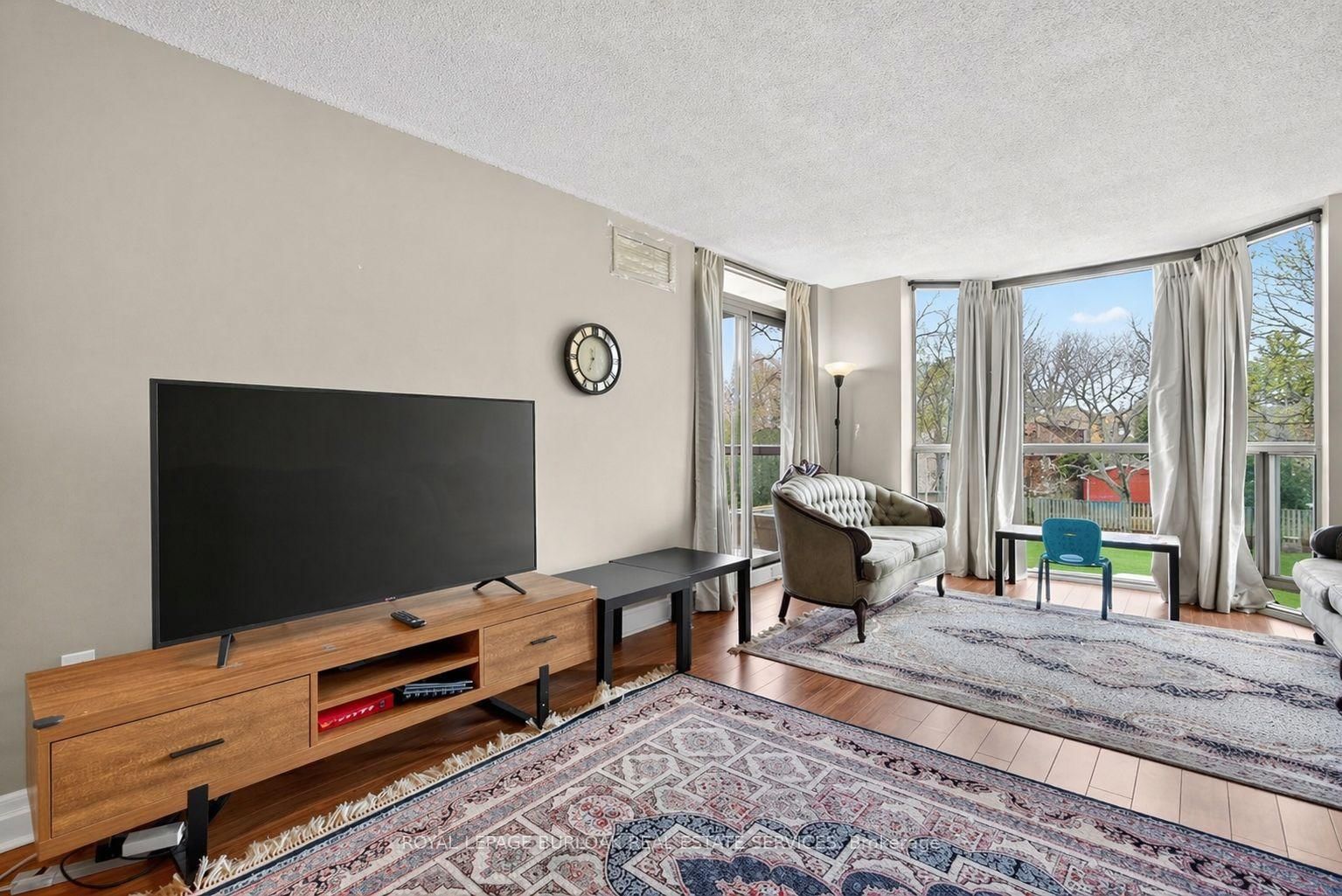 1225 North Shore Boulevard E, Unit 307 - Photo 9