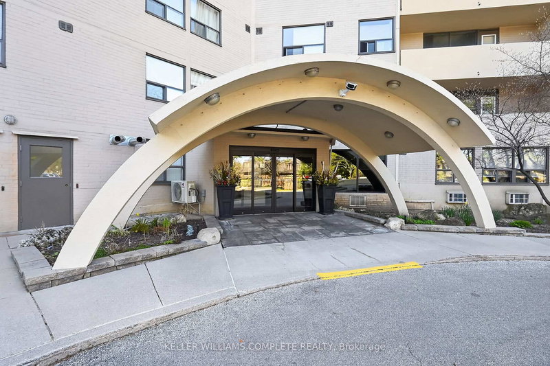 904 - 700 Dynes Rd, Burlington, L7N 3M2 | Image 3