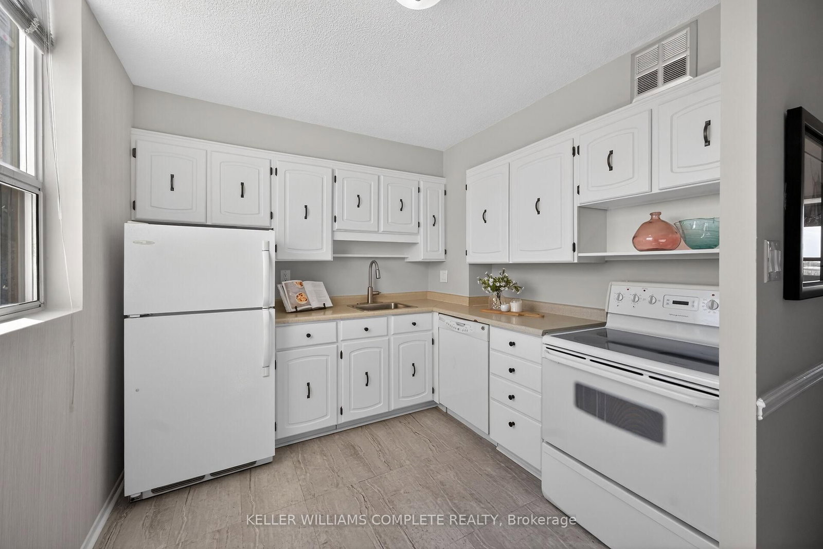 700 Dynes Road, Unit 904 - Photo 8