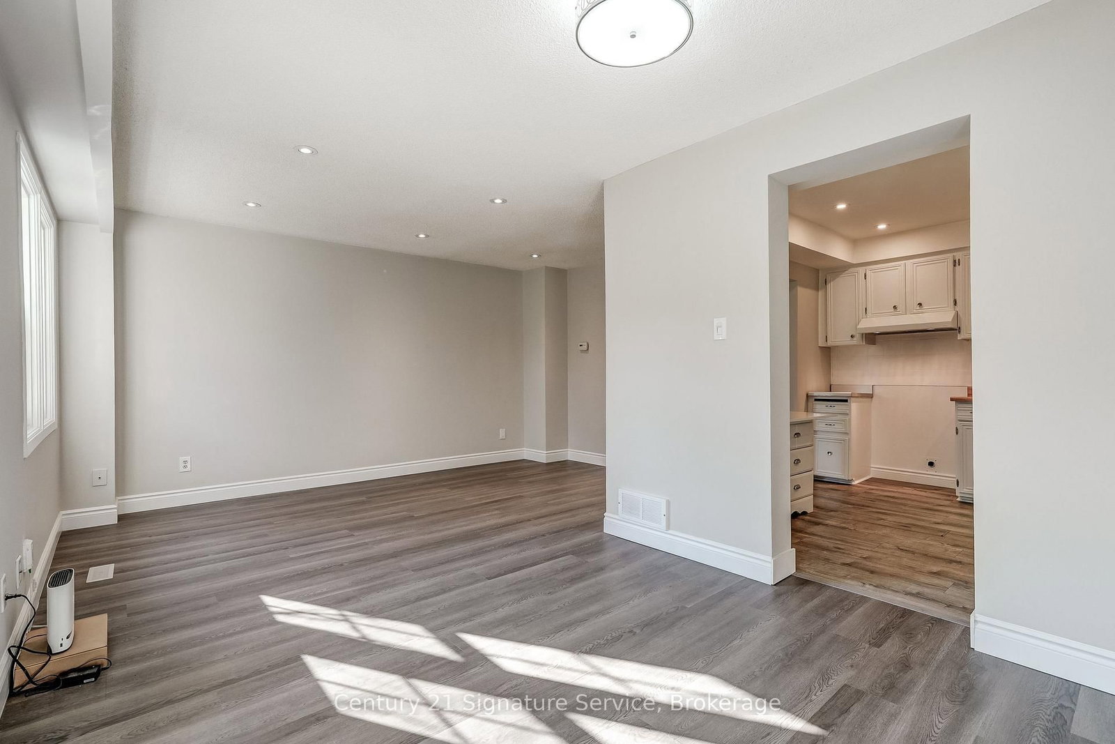 1951 Rathburn Road E, Unit 177 - Photo 14