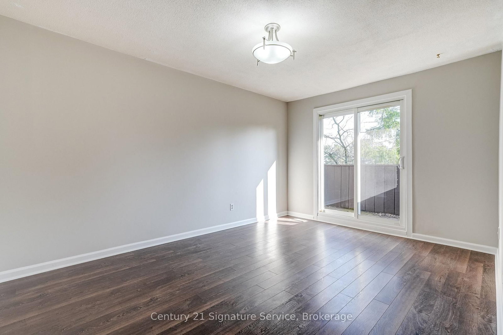 1951 Rathburn Road E, Unit 177 - Photo 18