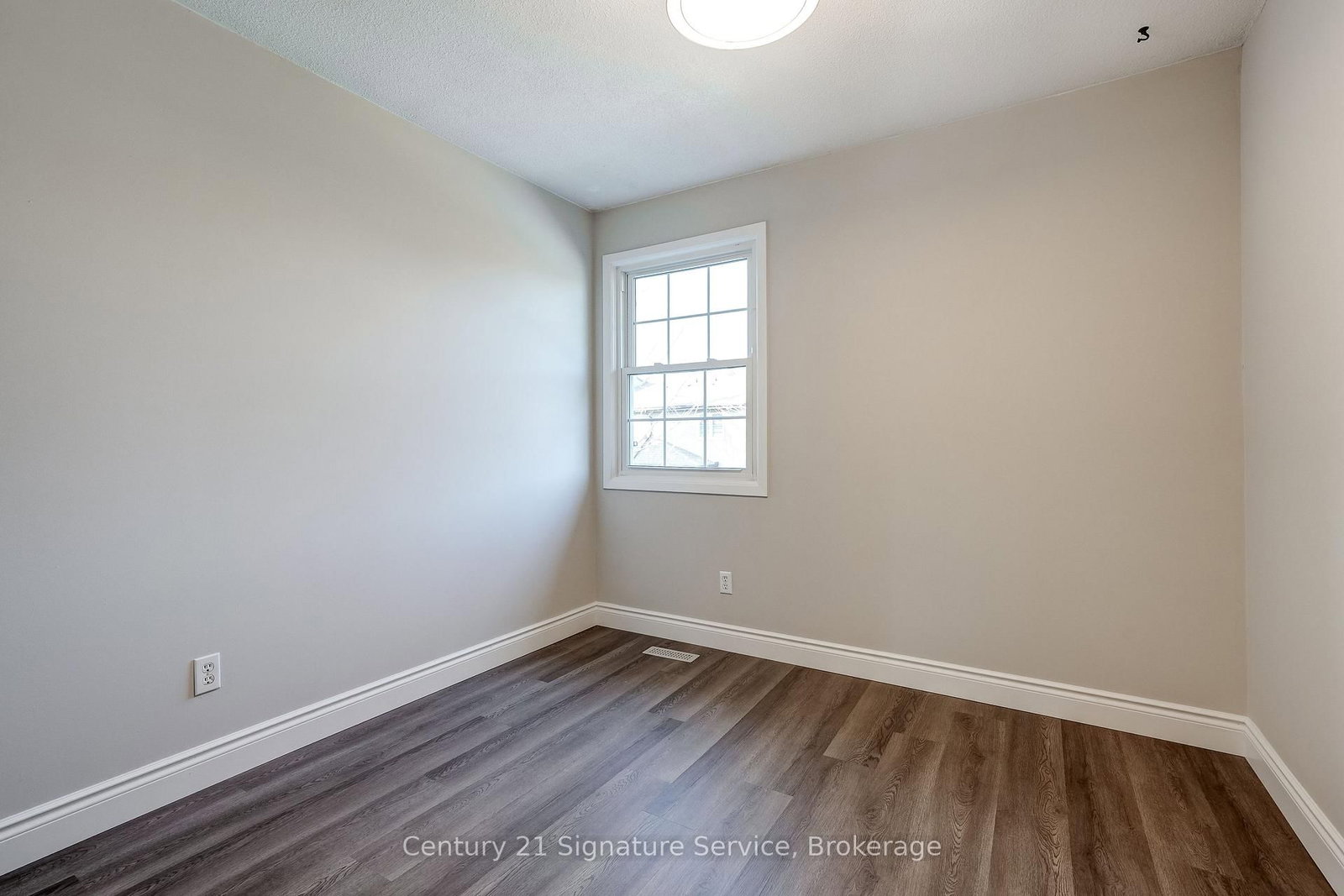 1951 Rathburn Road E, Unit 177 - Photo 23