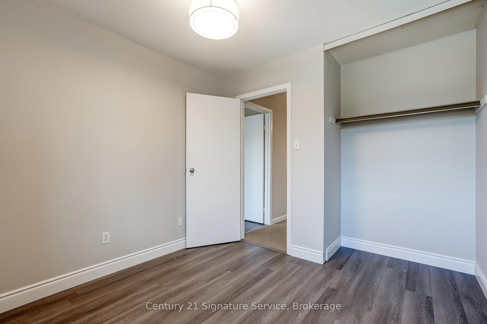 1951 Rathburn Road E, Unit 177 - Photo 24