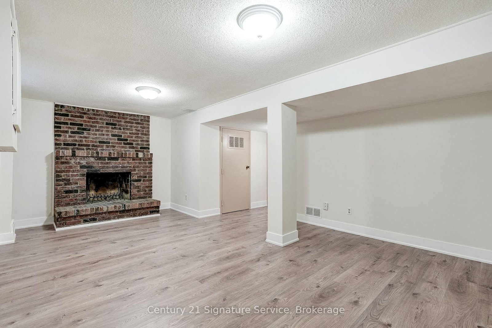 1951 Rathburn Road E, Unit 177 - Photo 30