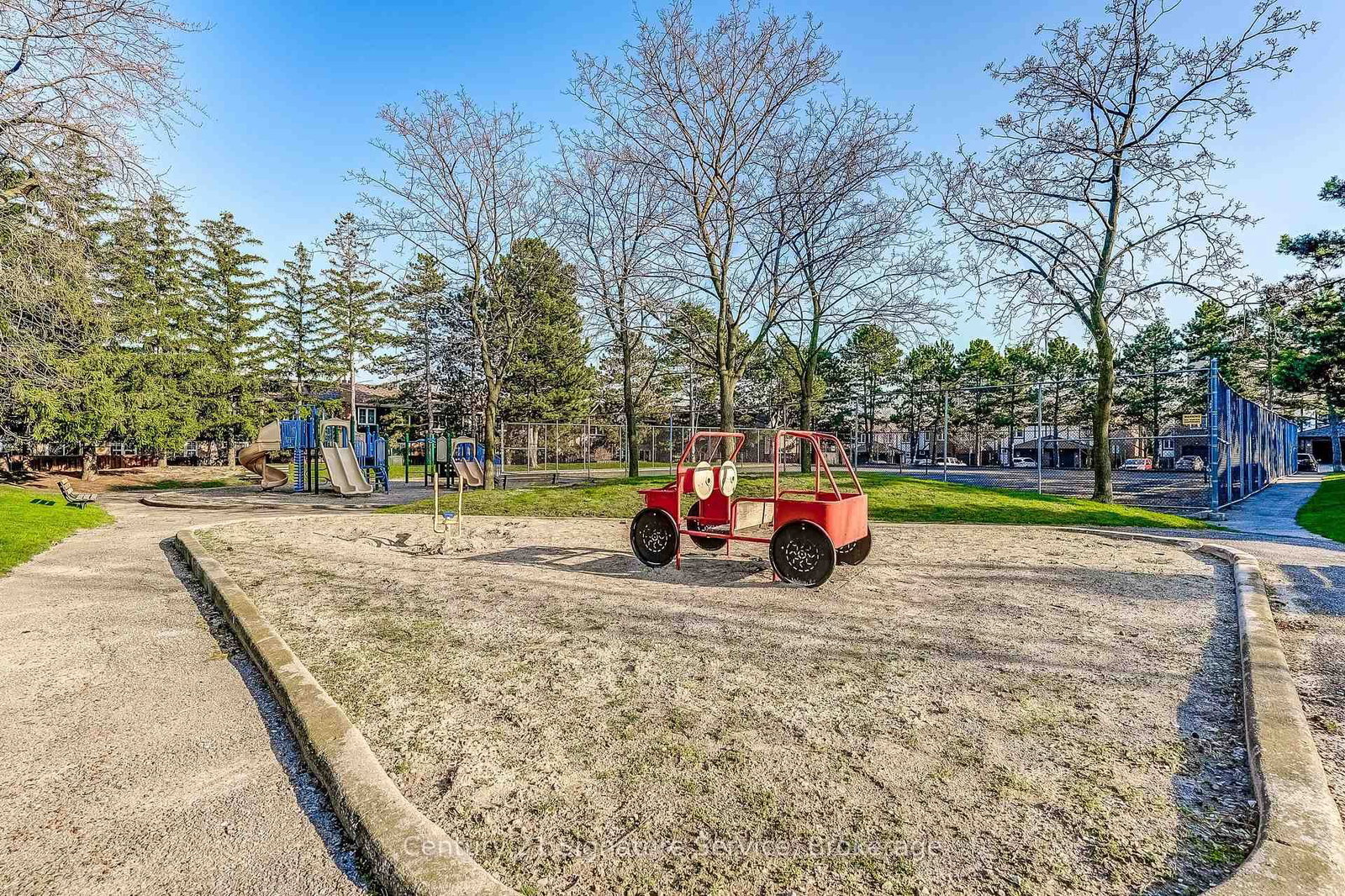 1951 Rathburn Road E, Unit 177 - Photo 38