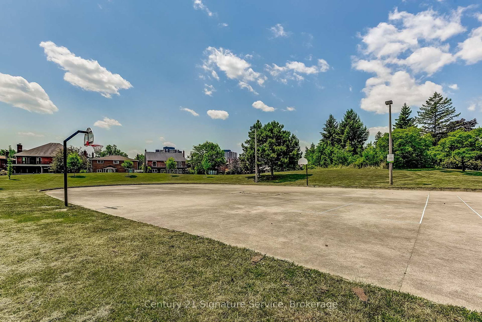 1951 Rathburn Road E, Unit 177 - Photo 43