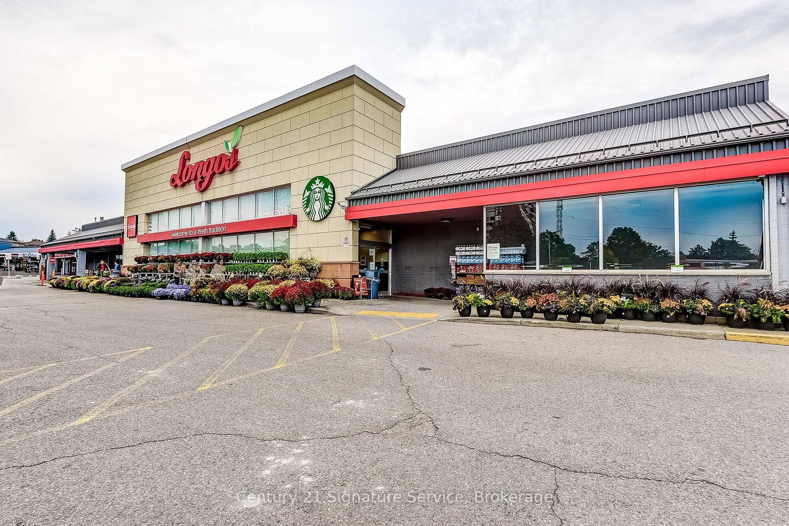 1951 Rathburn Road E, Unit 177 - Photo 45