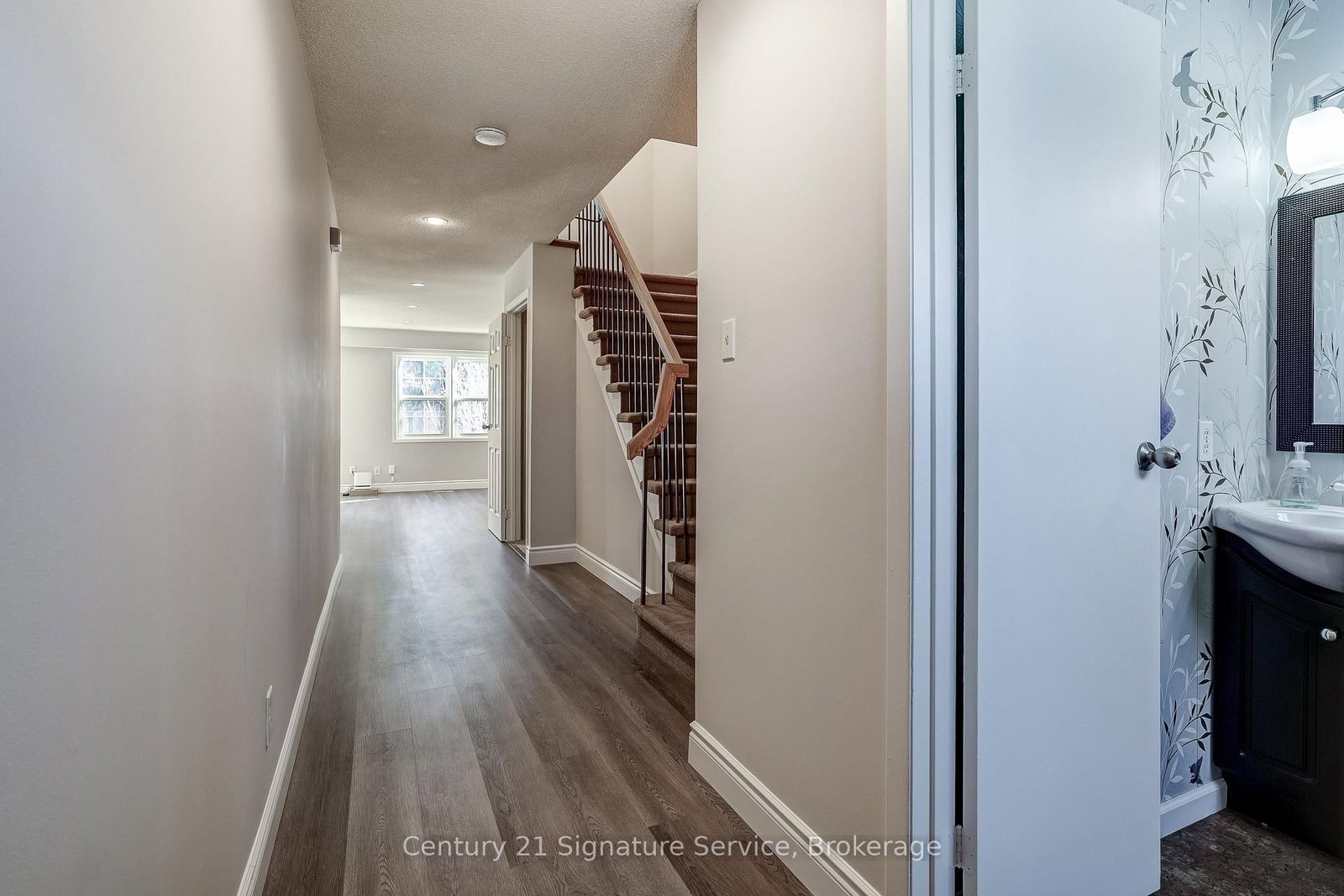 1951 Rathburn Road E, Unit 177 - Photo 5