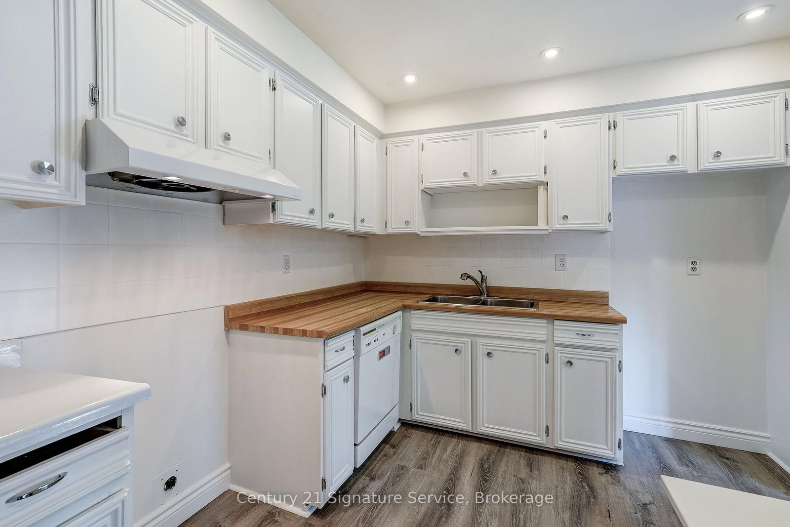 1951 Rathburn Road E, Unit 177 - Photo 7