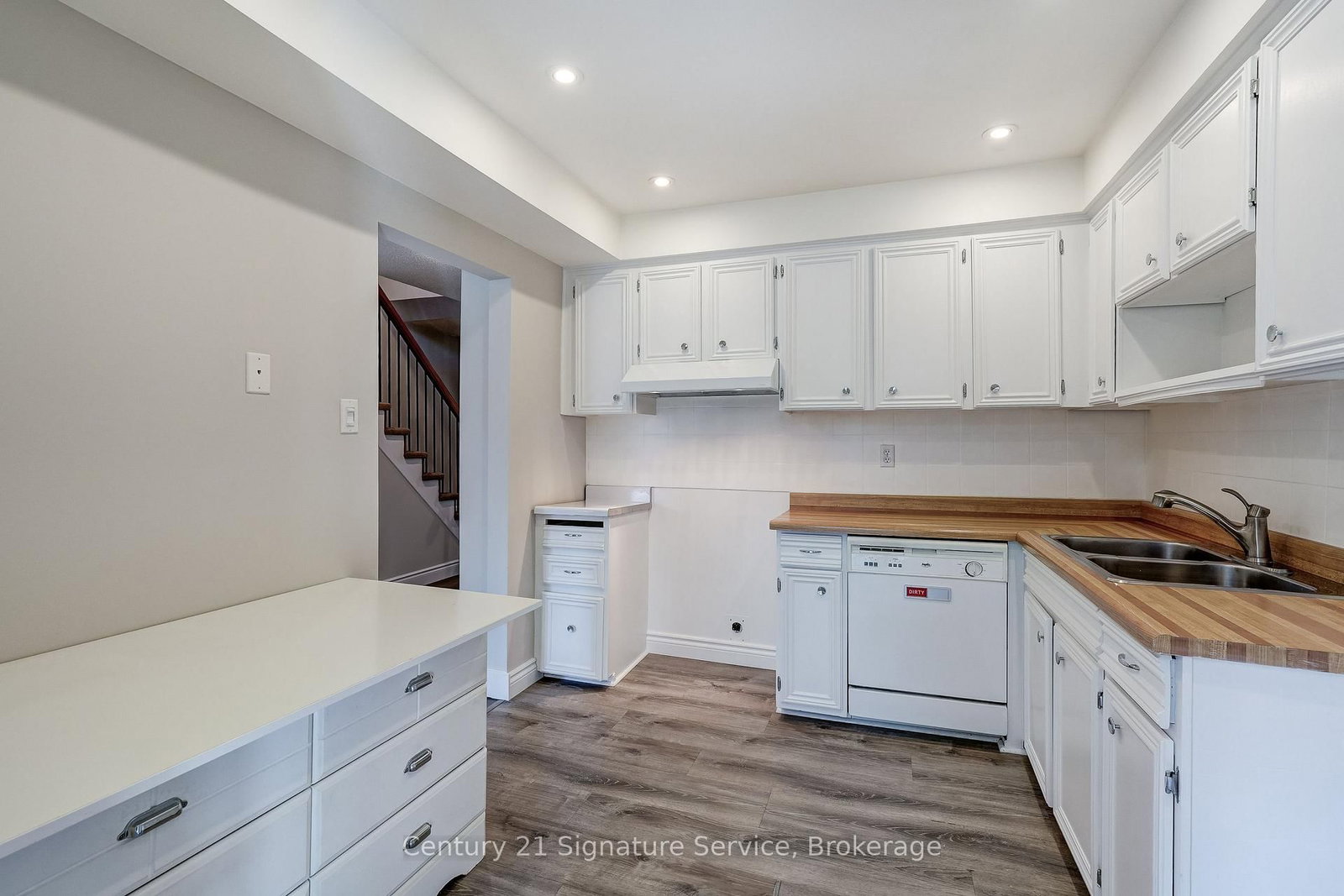 1951 Rathburn Road E, Unit 177 - Photo 8