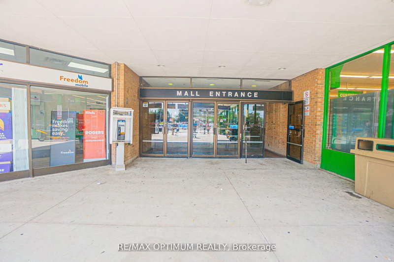 31 - 227 Vodden St E, Brampton, L6V 1N2 | Image 2