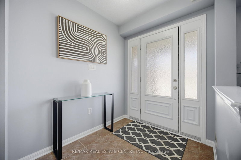 680 Mceastern Path, Milton, L9T 0G4 | Image 3