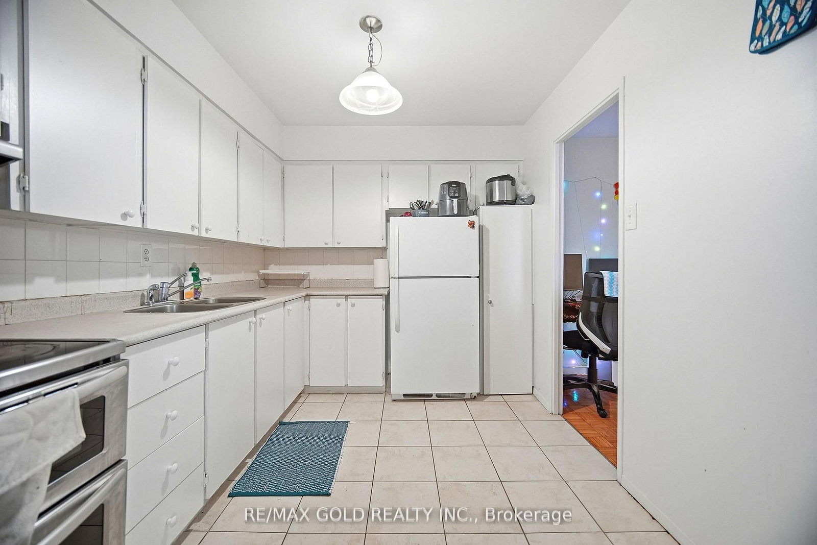 3533 Derry Road, Unit 607 - Photo 10