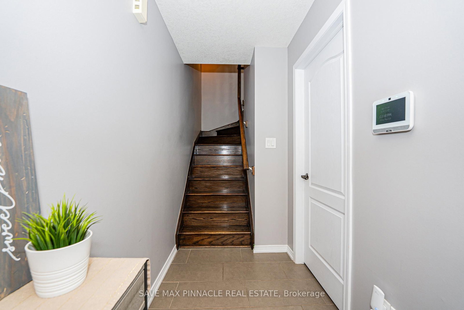 25 Golden Springs Drive - Photo 9