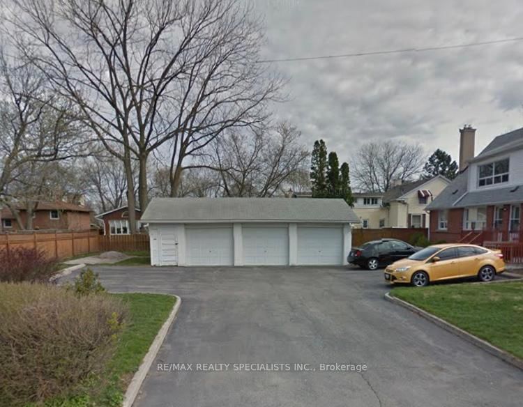 2016 Edinburgh Drive, Unit 3 - Photo 3