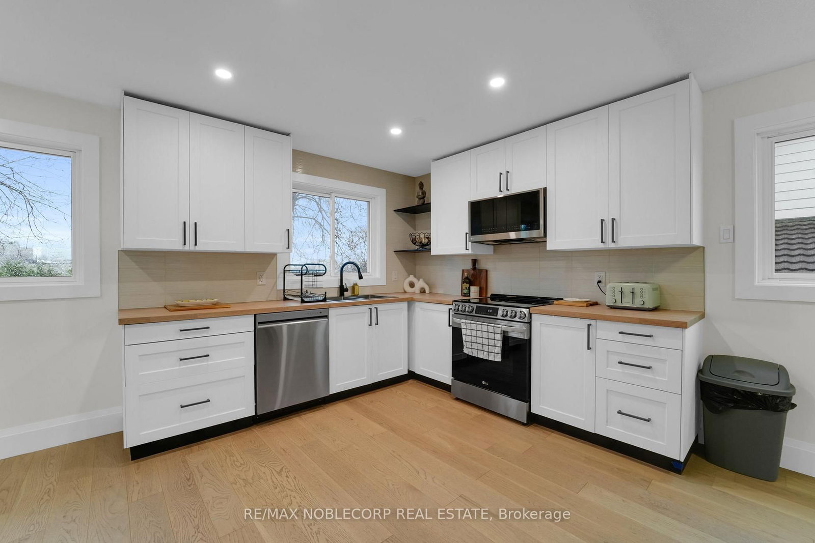 115 Elgin Drive - Photo 14