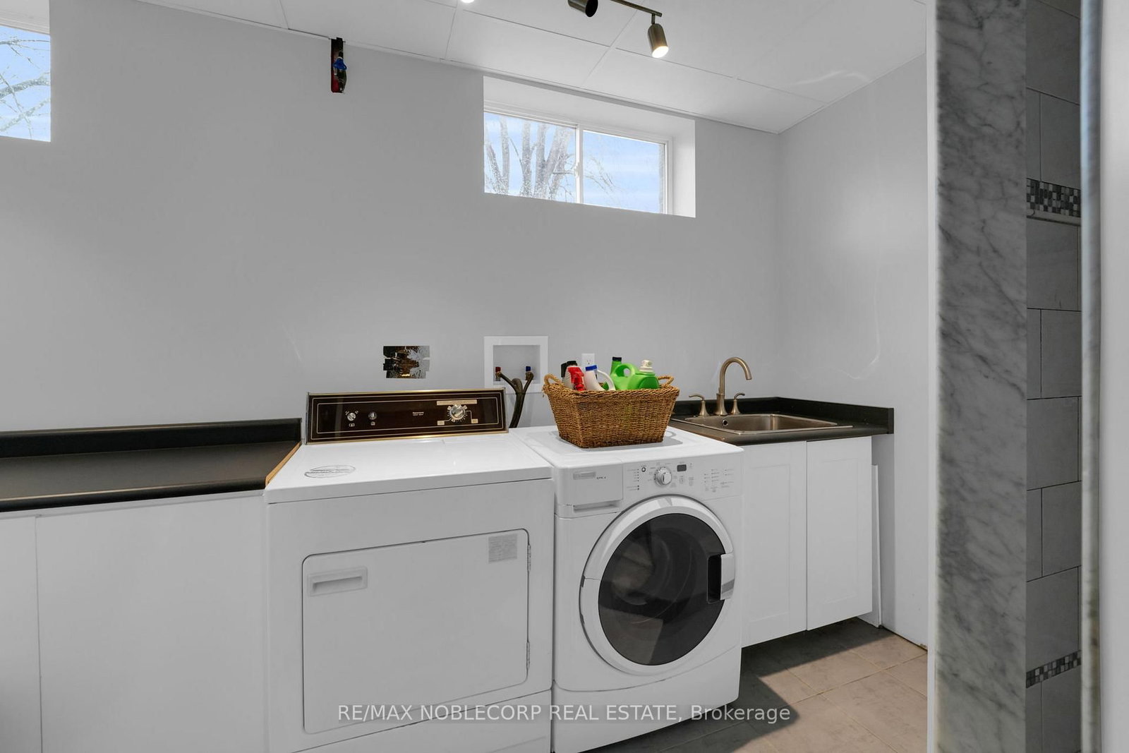 115 Elgin Drive - Photo 28