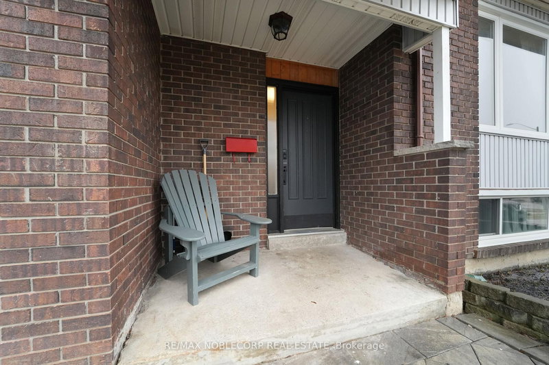 115 Elgin Dr, Brampton, L6Y 2E6 | Image 3