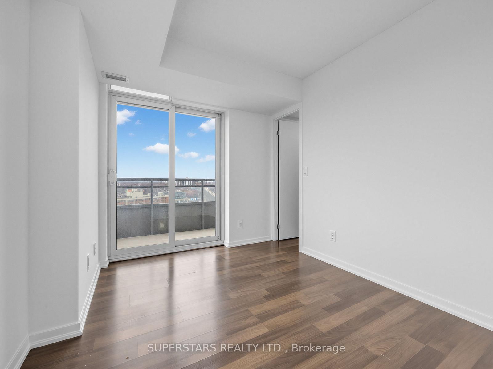 38 Joe Shuster Way, Unit 1416 - Photo 19