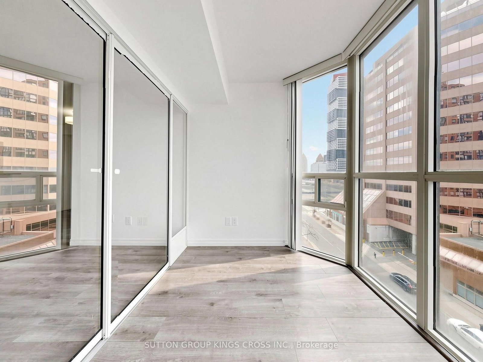 265 Enfield Place, Unit 706 - Photo 11