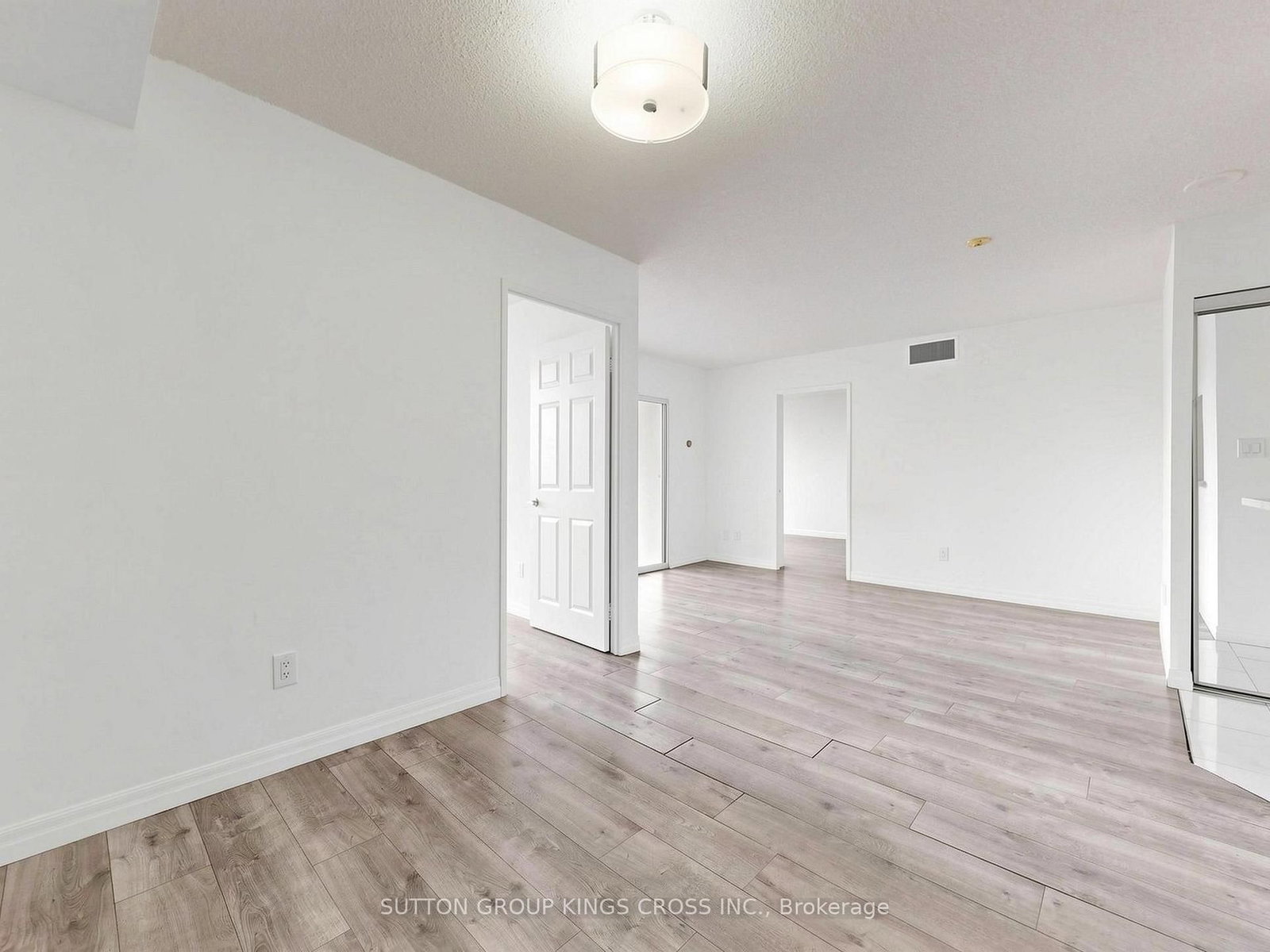 265 Enfield Place, Unit 706 - Photo 7