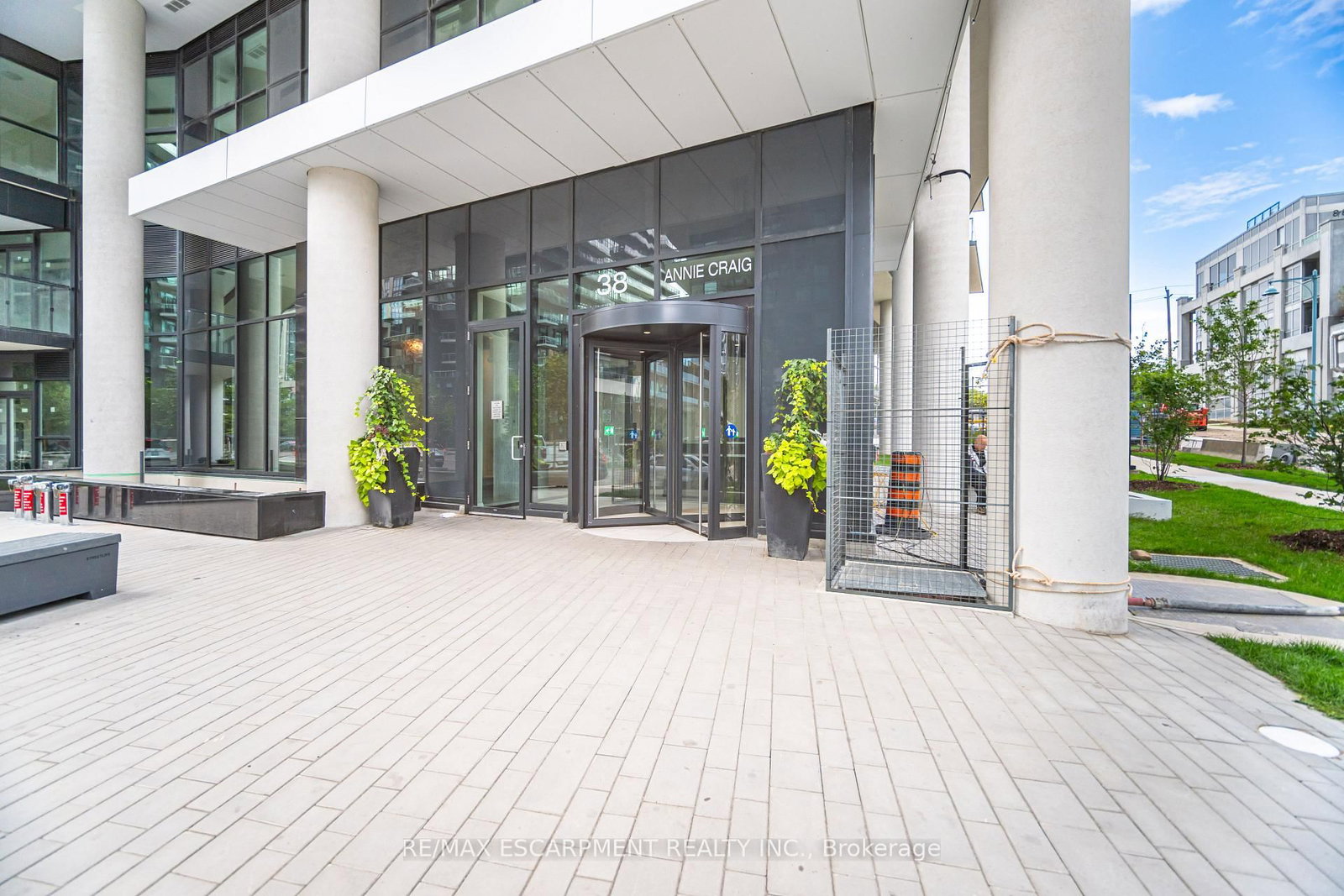 38 Annie Craig Drive, Unit 1708 - Photo 4