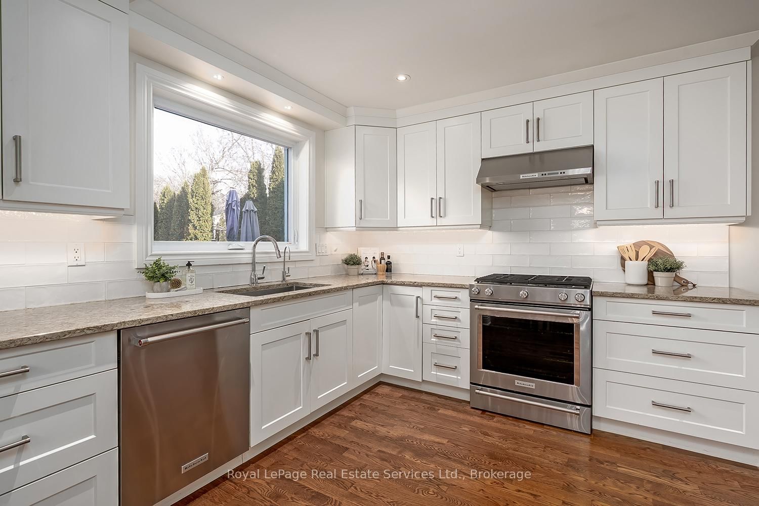 5193 Lakeshore Road - Photo 19