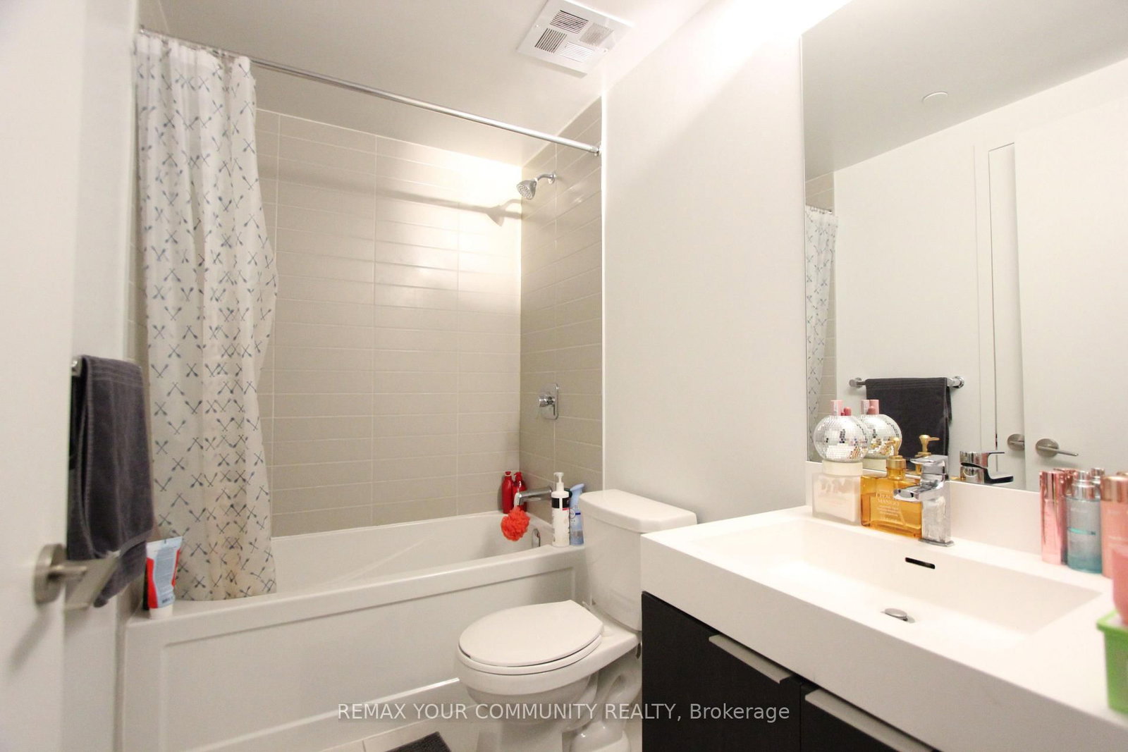 3100 Keele Street, Unit 504 - Photo 8